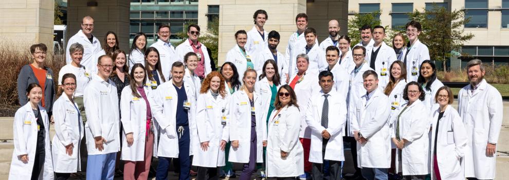 group photo of reidents and program directors