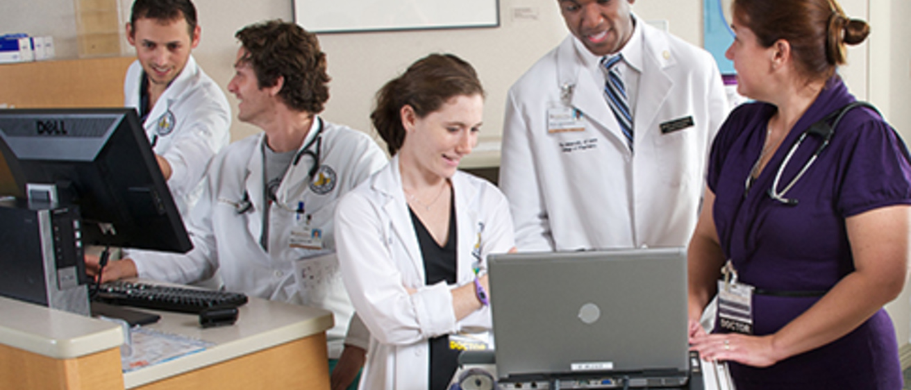 Fellows rounding on a ward